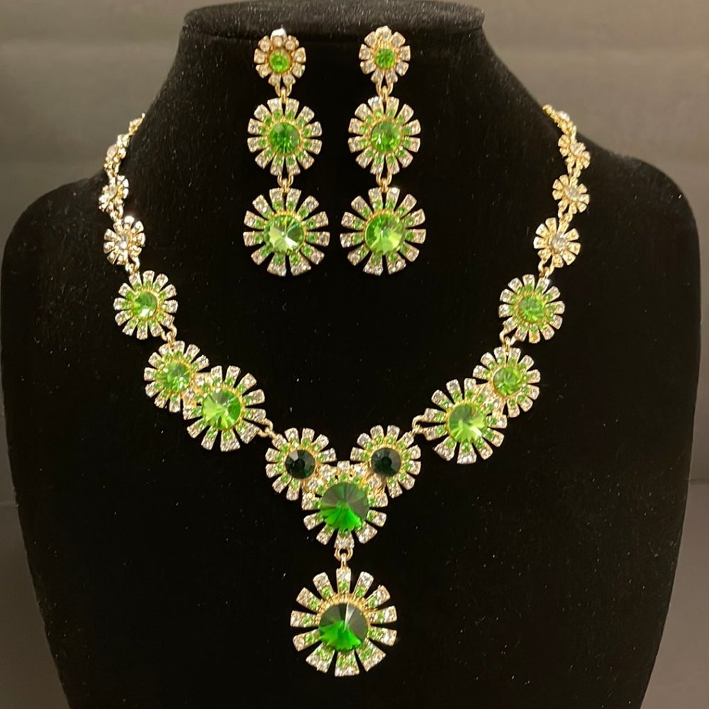 Gold & Green Stoned Floral Necklace & Earrings Set